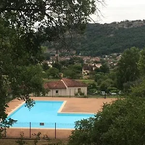 Confortable Maison Dans Village Avec Piscine A Cajarc